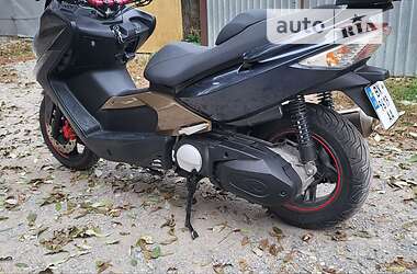 Макси-скутер Kymco Xciting 2010 в 