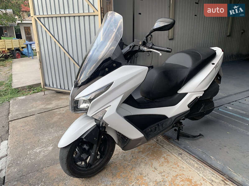 Макси-скутер Kymco Xciting 2015 в 