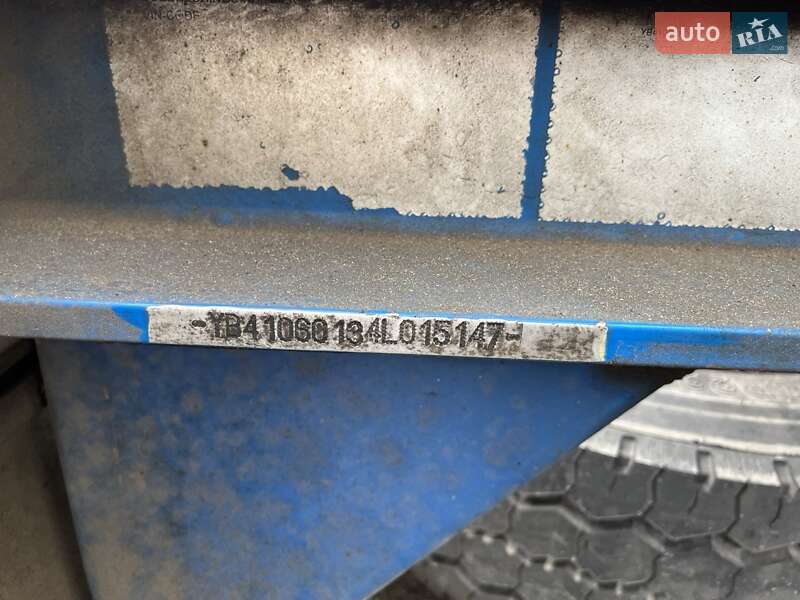 Цистерна напівпричіп L.A.G. 0-3-39 2004 в Шептицькому