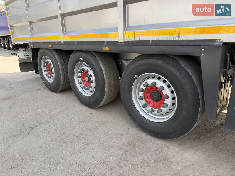 Зерновоз - полуприцеп Lacitrailer 3E20RD 2005 в Житомире
