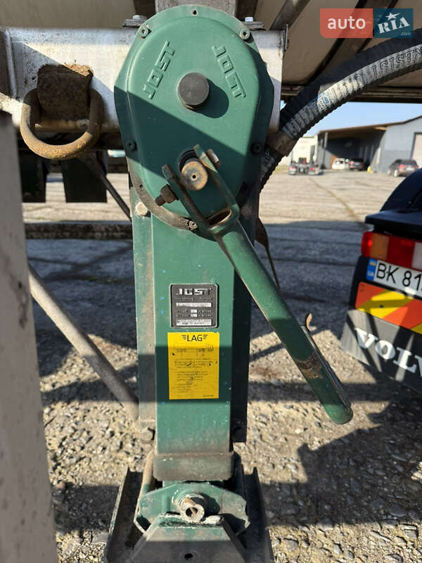 Цистерна напівпричіп LAG 0-3-34KHSL 2005 в Жовкві