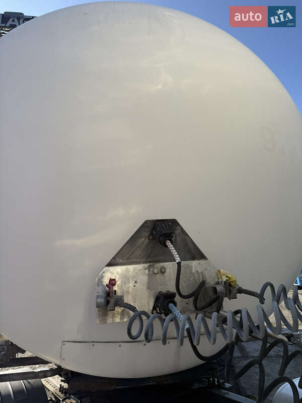 Цистерна напівпричіп LAG 0-3-34KHSL 2005 в Жовкві