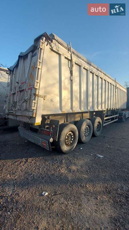 Самосвал полуприцеп LAG 0-3-375L 2001 в Измаиле