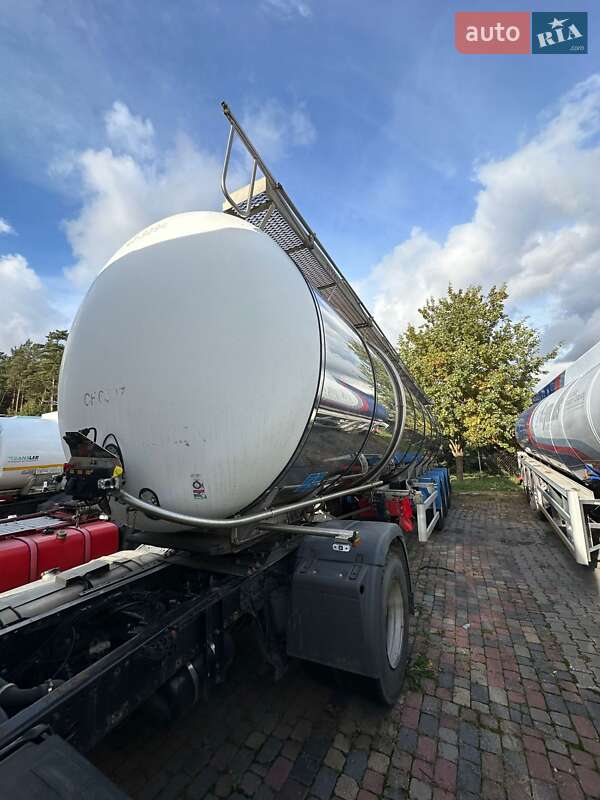Цистерна напівпричіп LAG 0-3-39 2007 в Володимирі фото 3 Цистерна напівпричіп LAG 0-3-39 2007 в Володимирі