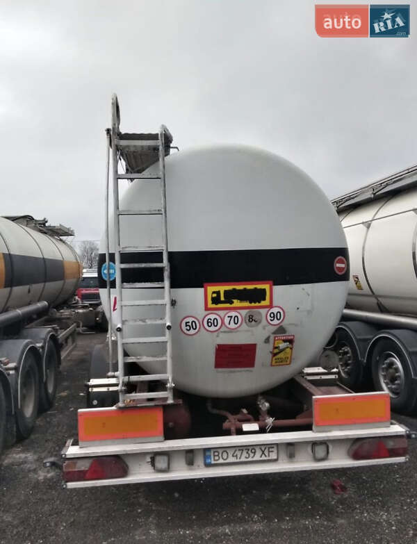 Цистерна полуприцеп LAG 0-3-39 2001 в Тернополе