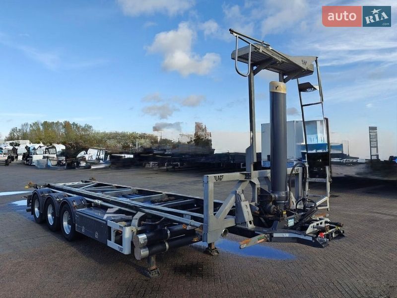 Контейнеровоз полуприцеп LAG 0-3-CC 2018 в Золочеве