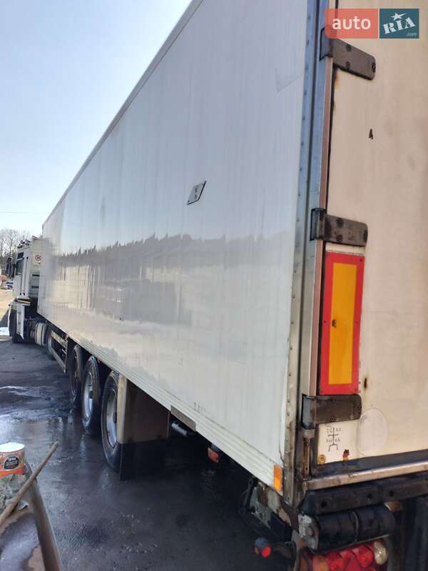 Рефрижератор полуприцеп Lamberet LVFS 2002 в Киеве