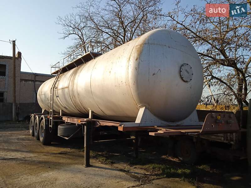 Цистерна полуприцеп Lamberet LVFS 2002 в Одессе