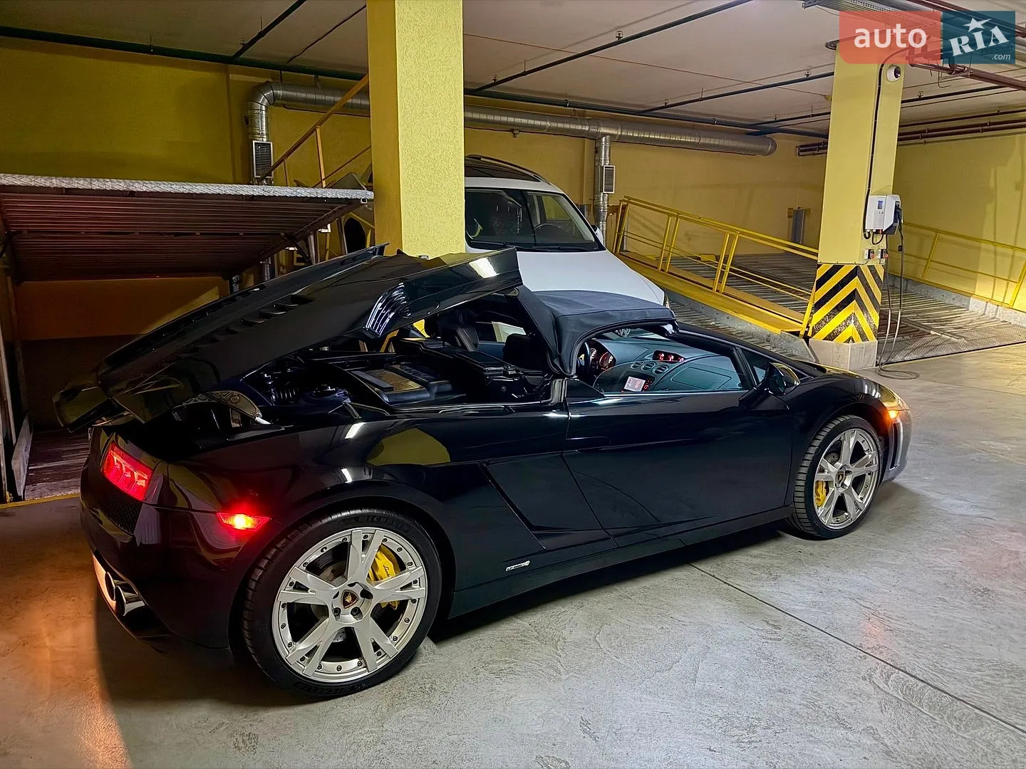 2010 Lamborghini Gallardo - мініатюра 9