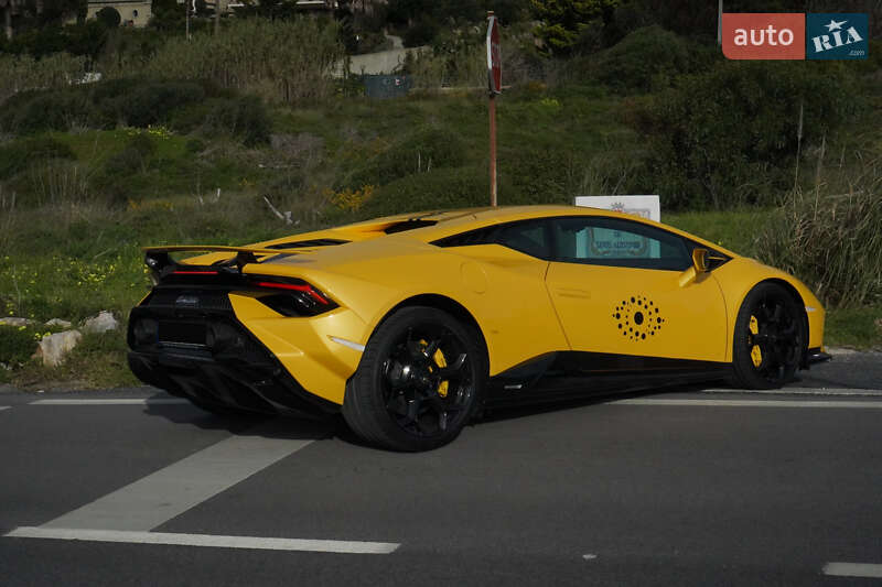 Купе Lamborghini Huracan 2023 в Киеве