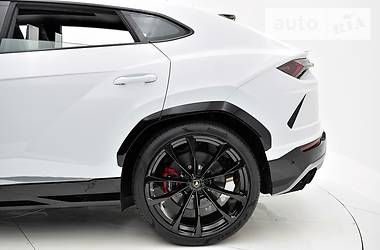 Внедорожник / Кроссовер Lamborghini Urus 2019 в Киеве