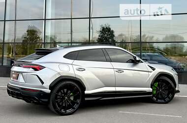 Позашляховик / Кросовер Lamborghini Urus 2020 в  фото 20 Позашляховик / Кросовер Lamborghini Urus 2020 в