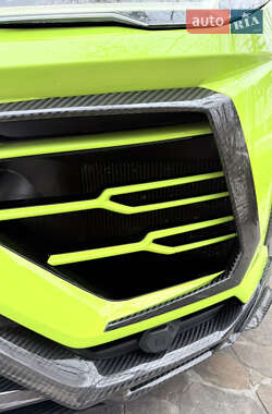 Внедорожник / Кроссовер Lamborghini Urus 2020 в 