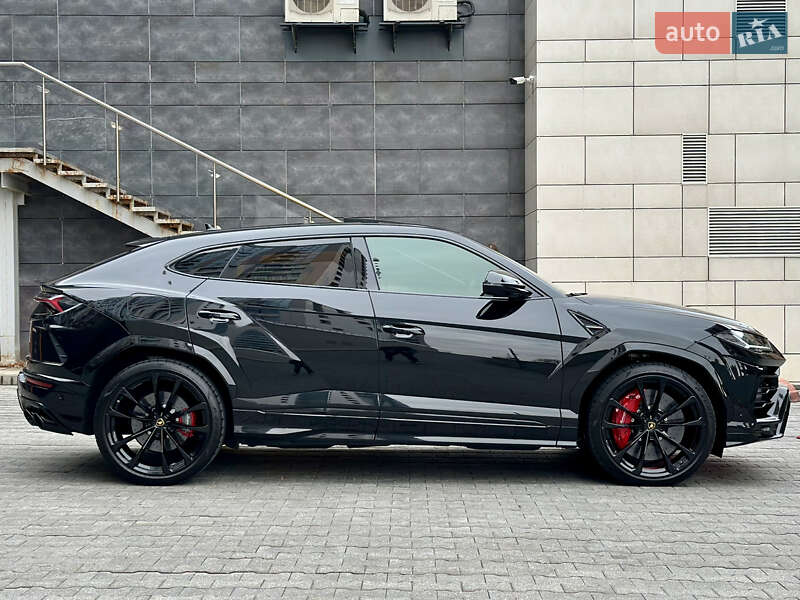 Внедорожник / Кроссовер Lamborghini Urus 2020 в Киеве