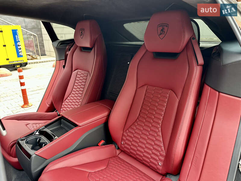 Внедорожник / Кроссовер Lamborghini Urus 2020 в Киеве
