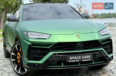 Позашляховик / Кросовер Lamborghini Urus 2020 в 