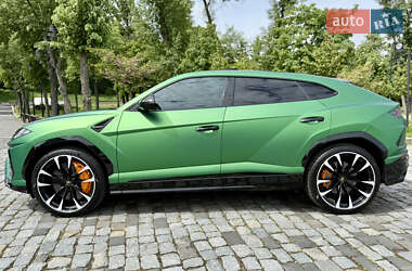 Позашляховик / Кросовер Lamborghini Urus 2020 в 