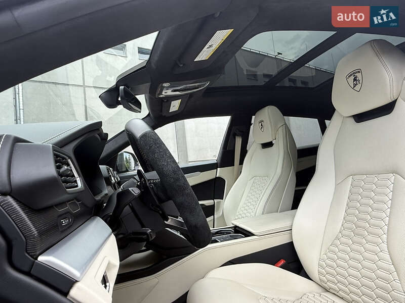 Внедорожник / Кроссовер Lamborghini Urus 2019 в Киеве