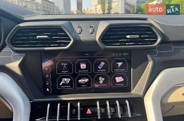 Внедорожник / Кроссовер Lamborghini Urus 2019 в Киеве фото 17 Внедорожник / Кроссовер Lamborghini Urus 2019 в Киеве