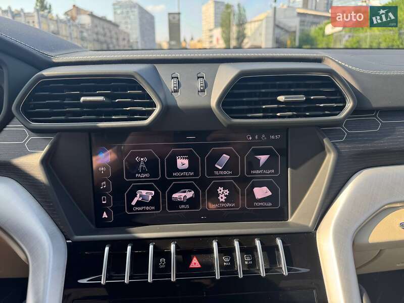 Внедорожник / Кроссовер Lamborghini Urus 2019 в Киеве фото 17 Внедорожник / Кроссовер Lamborghini Urus 2019 в Киеве