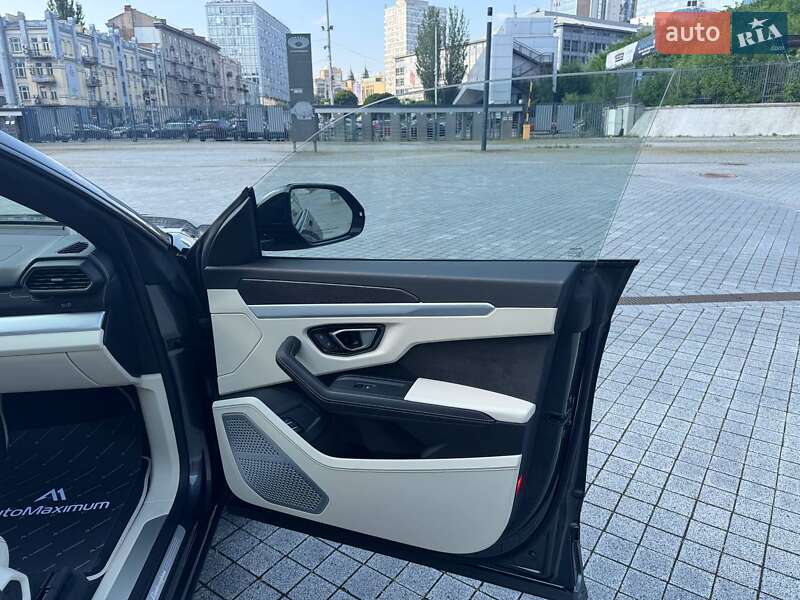 Внедорожник / Кроссовер Lamborghini Urus 2019 в Киеве фото 28 Внедорожник / Кроссовер Lamborghini Urus 2019 в Киеве