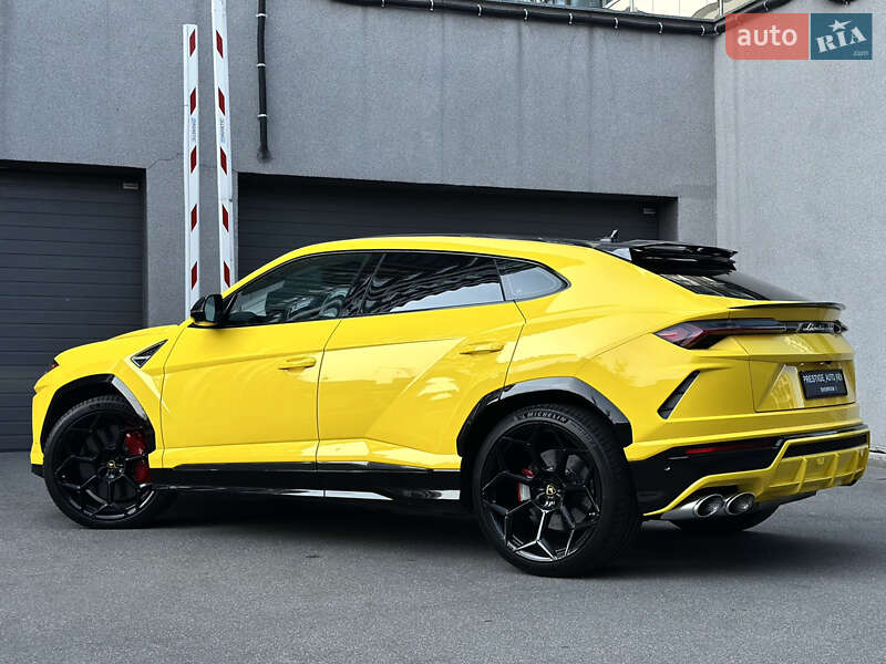 Позашляховик / Кросовер Lamborghini Urus 2019 в Києві