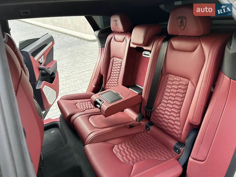 Позашляховик / Кросовер Lamborghini Urus 2019 в Києві
