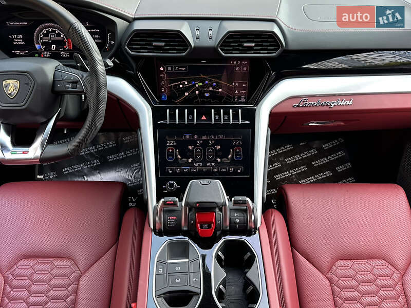 Позашляховик / Кросовер Lamborghini Urus 2019 в Києві