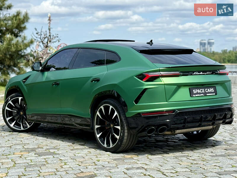Внедорожник / Кроссовер Lamborghini Urus 2020 в Киеве