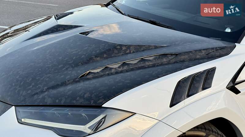 Внедорожник / Кроссовер Lamborghini Urus 2022 в Киеве
