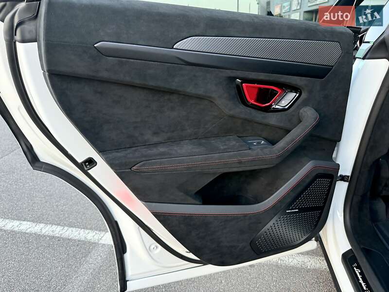 Внедорожник / Кроссовер Lamborghini Urus 2022 в Киеве