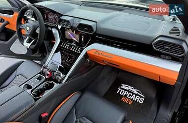 Внедорожник / Кроссовер Lamborghini Urus 2021 в 