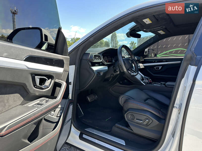 Внедорожник / Кроссовер Lamborghini Urus 2019 в Киеве