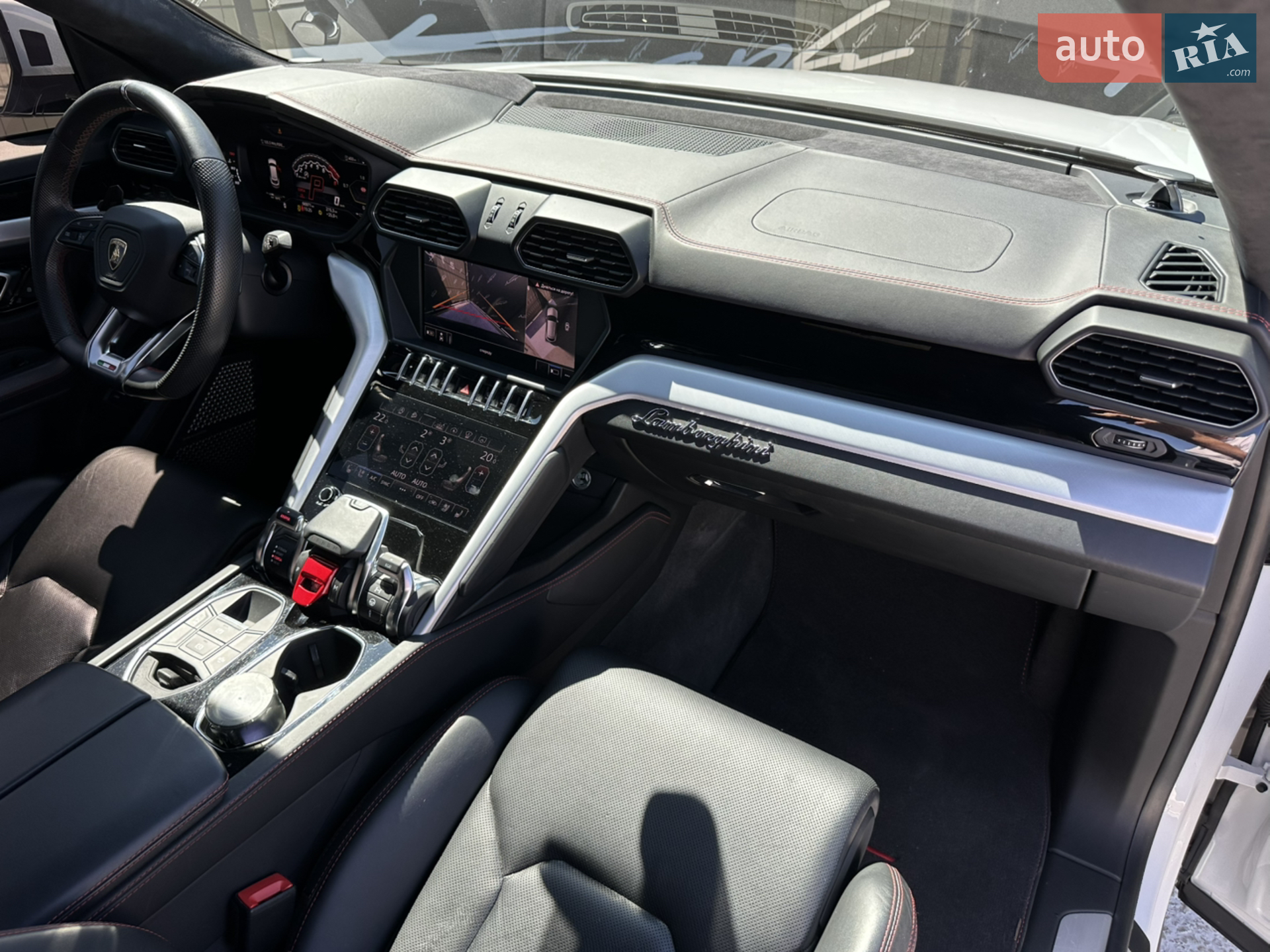 2019 Lamborghini Urus Concept - мініатюра 32