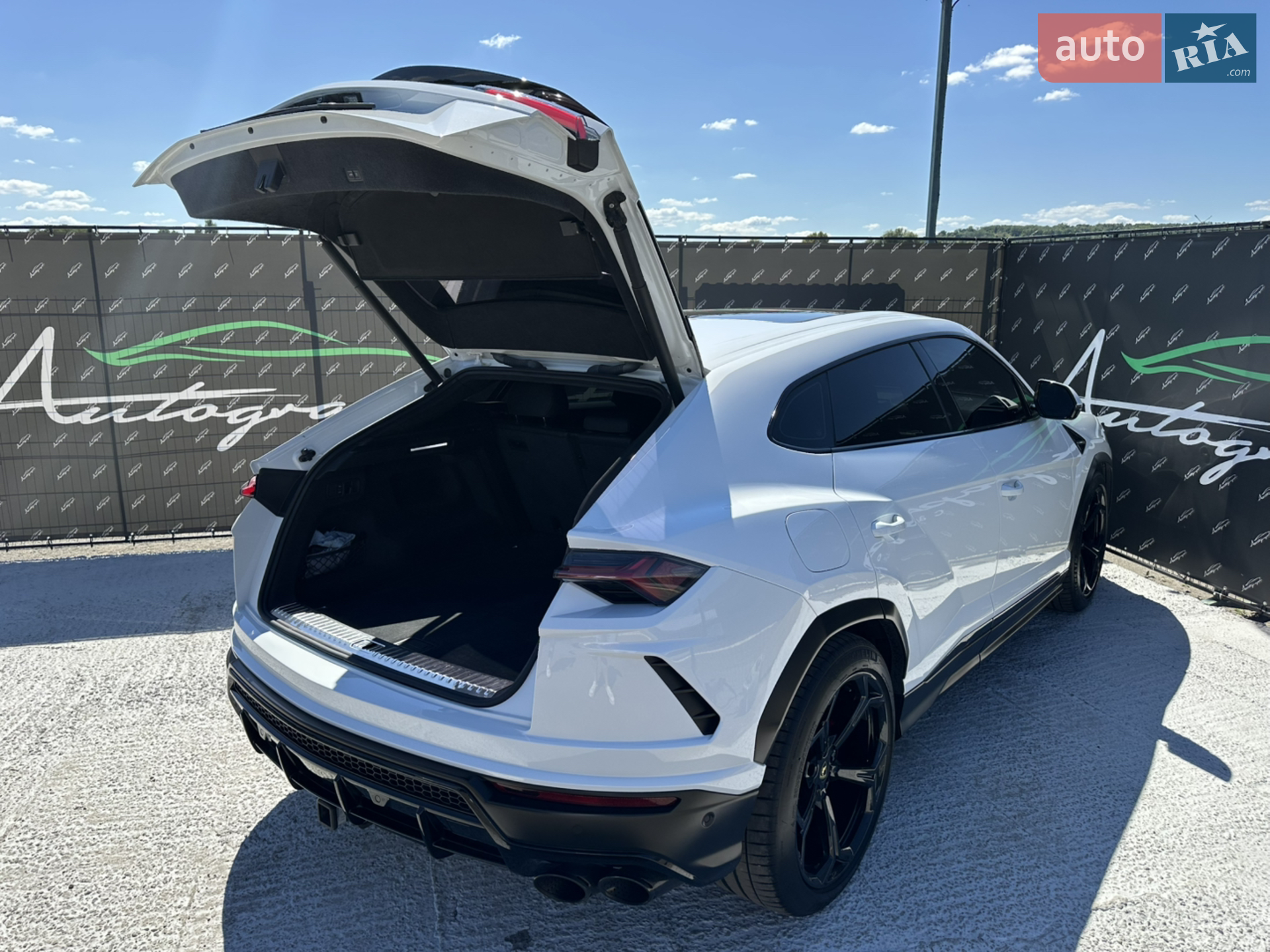 2019 Lamborghini Urus Concept - мініатюра 37