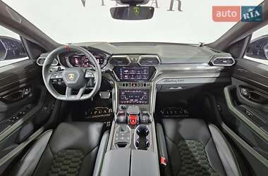 Внедорожник / Кроссовер Lamborghini Urus 2024 в 