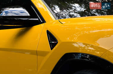 Внедорожник / Кроссовер Lamborghini Urus 2019 в 