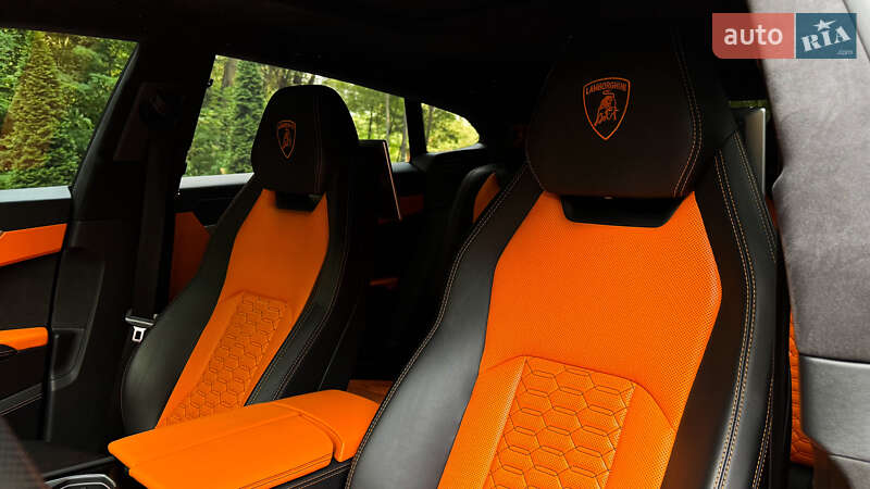 Внедорожник / Кроссовер Lamborghini Urus 2019 в Киеве