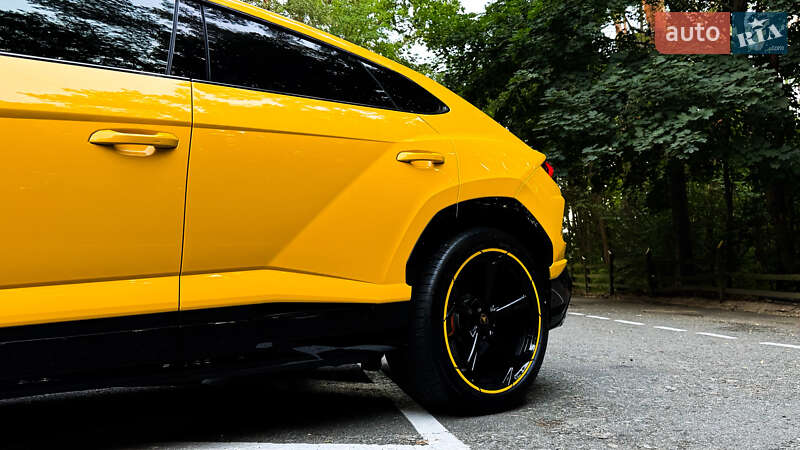 Внедорожник / Кроссовер Lamborghini Urus 2019 в Киеве