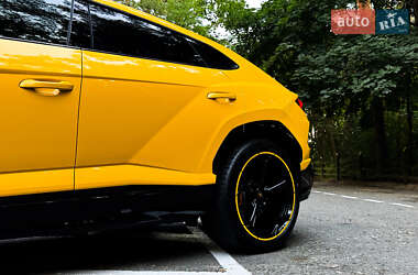 Внедорожник / Кроссовер Lamborghini Urus 2019 в 