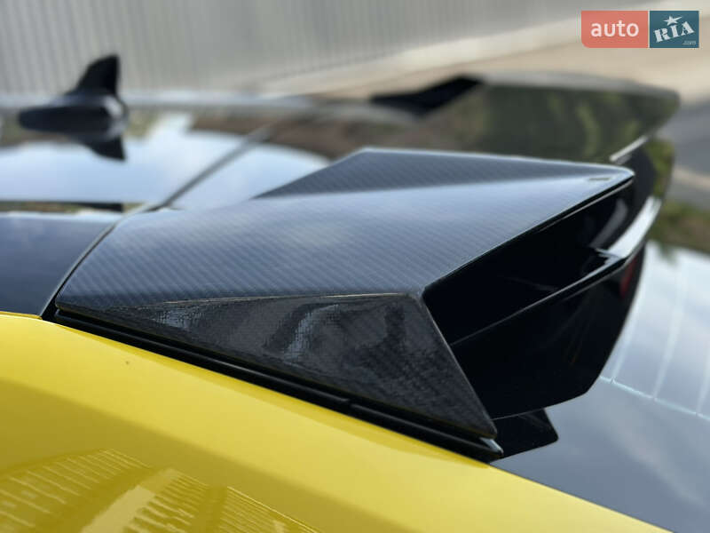 Внедорожник / Кроссовер Lamborghini Urus 2019 в Киеве