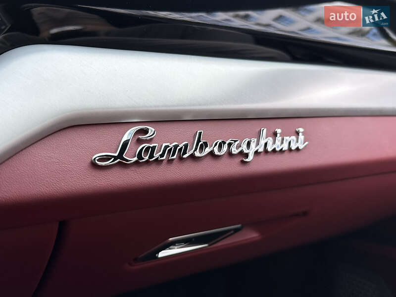 Внедорожник / Кроссовер Lamborghini Urus 2019 в Киеве