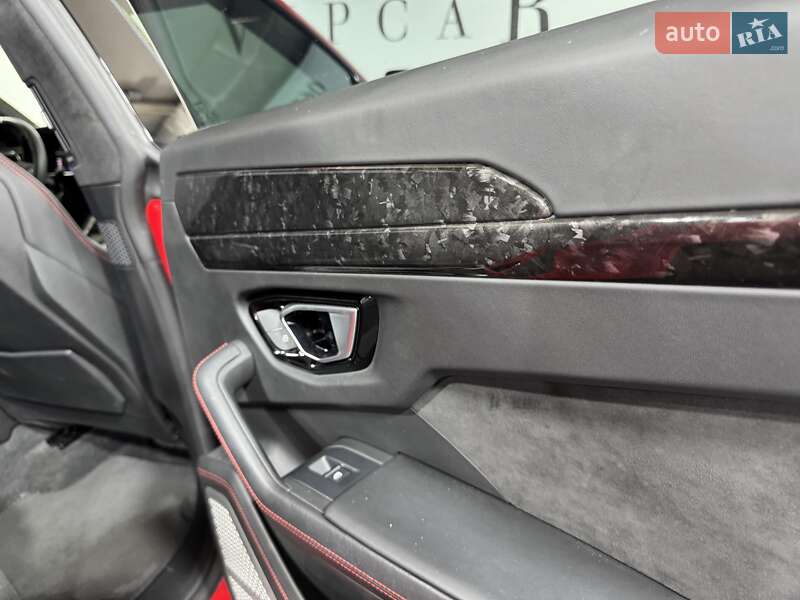 Внедорожник / Кроссовер Lamborghini Urus 2021 в Киеве