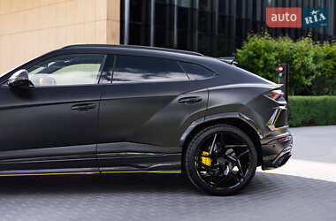 Внедорожник / Кроссовер Lamborghini Urus 2020 в 