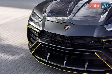 Внедорожник / Кроссовер Lamborghini Urus 2020 в 