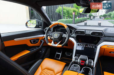 Внедорожник / Кроссовер Lamborghini Urus 2020 в 