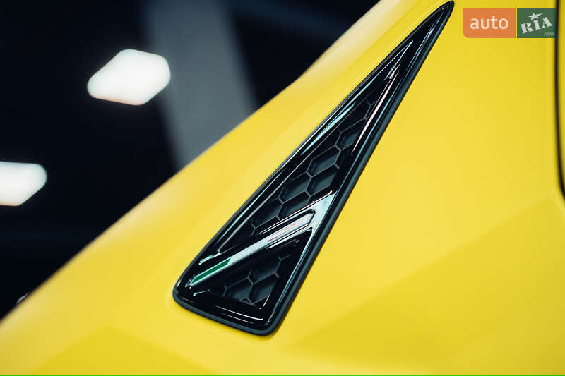 Внедорожник / Кроссовер Lamborghini Urus 2021 в Киеве