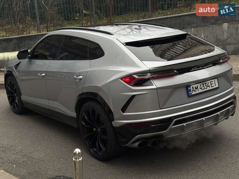 Позашляховик / Кросовер Lamborghini Urus 2020 в Києві фото 10 Позашляховик / Кросовер Lamborghini Urus 2020 в Києві