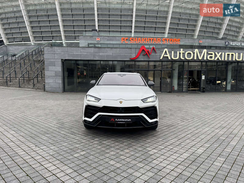 Внедорожник / Кроссовер Lamborghini Urus 2020 в Киеве