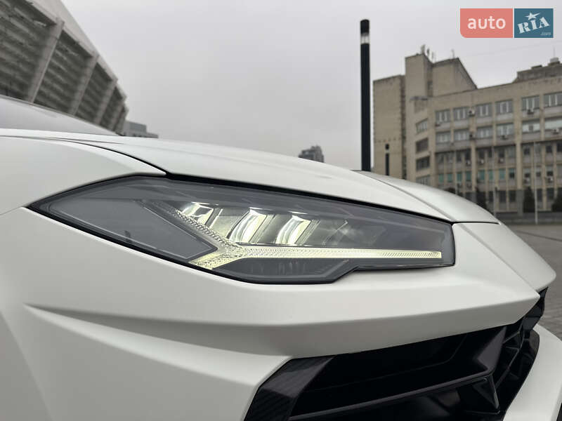 Внедорожник / Кроссовер Lamborghini Urus 2020 в Киеве
